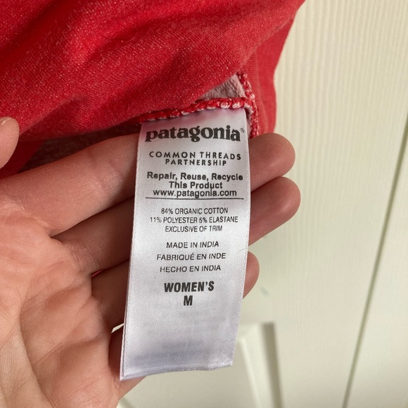 Patagonia organic cotton hoodie with flying fish - Picture 8 of 9